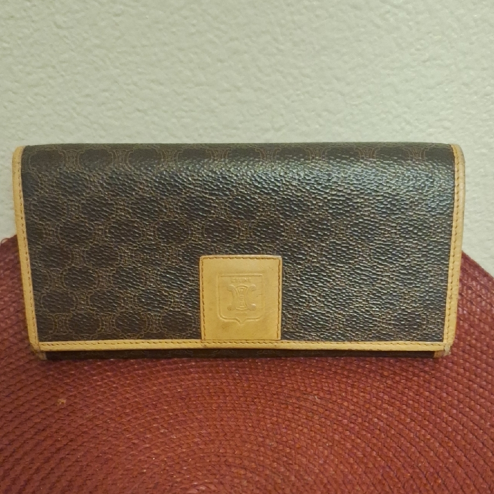 CELINE Wallet